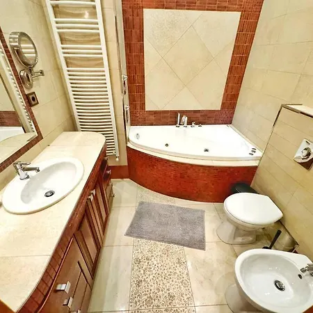 Ultra Central / 10 Ppl Apartman