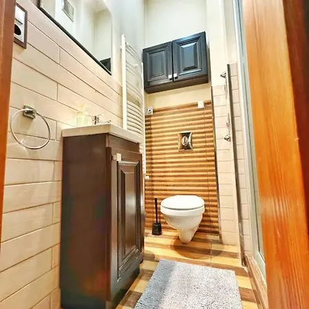 Ultra Central / 10 Ppl Apartman